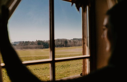 Ebersberg District House | Holiday Home 'Kaiser' with Mountain View, Private Terrace and Wi-Fi