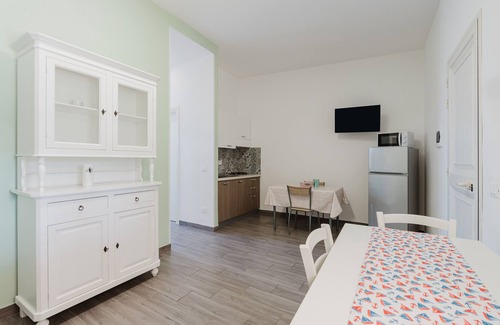 Mazara del Vallo Apartment | Holiday Home 'La Perla Di Mare - Ambra' with Shared Pool, Wi-Fi and Air Conditioning