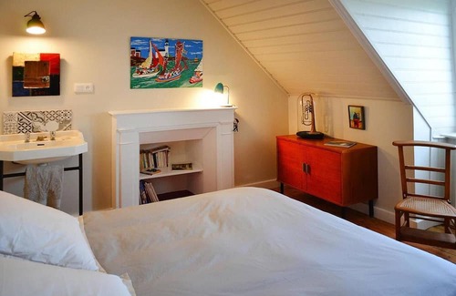 Locquirec House | Holiday Home 'La Défatigue' with Sea View, Private Terrace and Wi-Fi