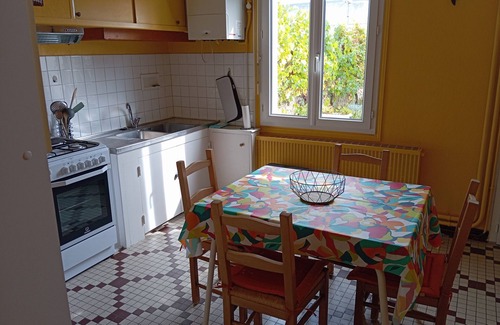 Joue-les-Tours House | Holiday Home 'La Bonnetière' with Private Terrace, Shared Garden and Wi-Fi