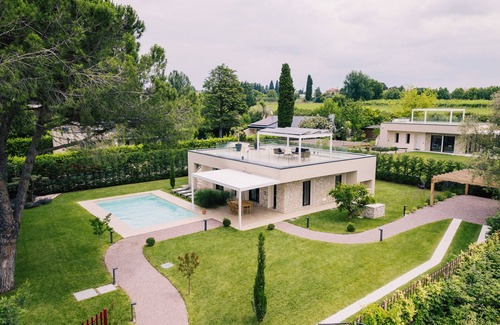 Mattarana House | Holiday Home "Lagolino Boutiquehouse " with Pool, Garden & Wi-Fi