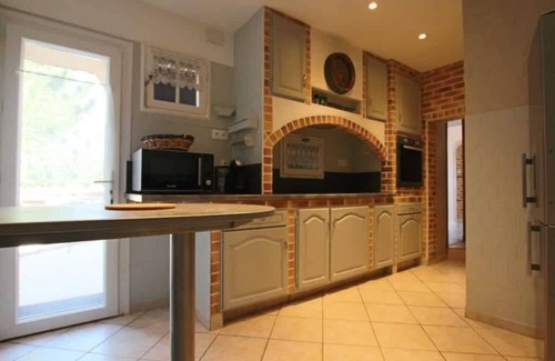 Romegoux House | Holiday Home 'Le Domaine Des 3 Îles' with Private Terrace, Private Garden and Wi-Fi