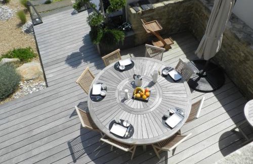 Saint-Guenole House | Holiday Home Le Ménez by Interhome