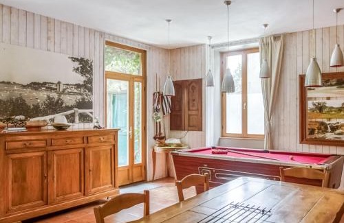 Saint-Servan House | Holiday Home Le Patio by Interhome