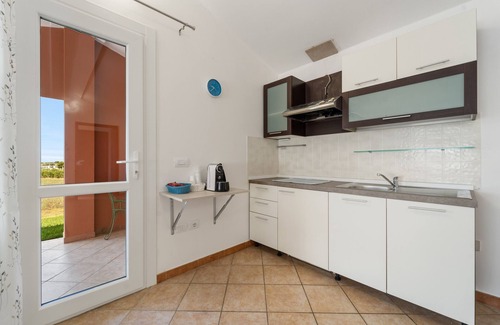Elmas House | Holiday Home "Le Tenute del Mandarino" with Mountain View, Garden & Wi-Fi