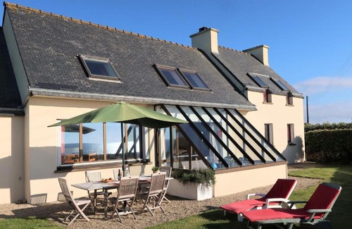 Plouescat House | Holiday Home Les Romarins - PLC204