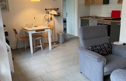 Hage House | Holiday Home 'Linden' with Shared Garden and Wi-Fi