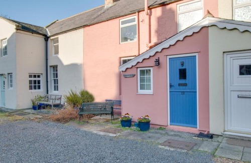 Woodhorn House | Holiday Home Lobster Pot Cottage by Interhome