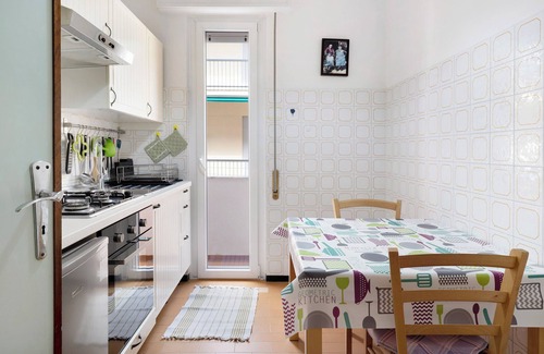 Finalborgo Apartment | Holiday Home 'Marina' with Balcony