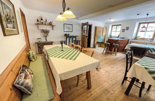 Gottfrieding House | Holiday Home Nachtigall by Interhome