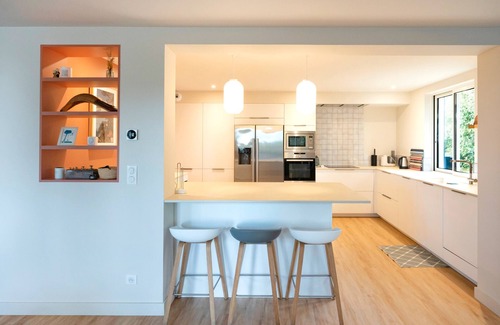 Soorts-Hossegor House | Holiday Home 'Near Hossegor Lake' with Private Terrace, Private Garden and Wi-Fi