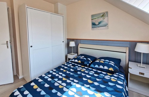 Planguenoual House | Holiday home near the beach with shared garden