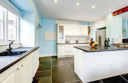 Chillington House | Holiday home near Slapton Sands, No Deposit