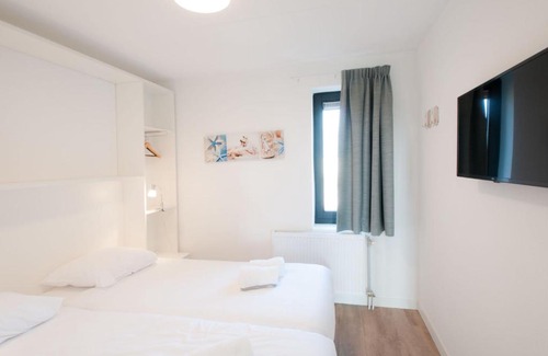 Tholen House | Holiday Home Oesterdam Resort-4