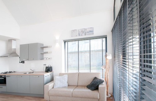 Tholen House | Holiday Home Oesterdam Resort-4