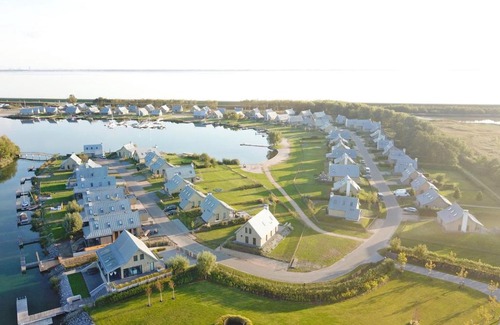 Tholen House | Holiday Home Oesterdam Resort-4