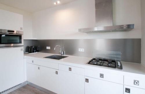 Tholen House | Holiday Home Oesterdam Resort-1 by Interhome