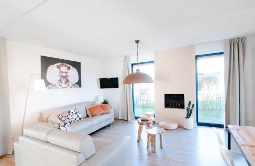 Tholen House | Holiday Home Oesterdam Resort-1 by Interhome