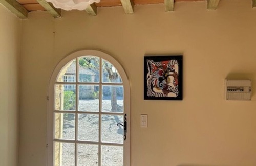 Bonnieux House | Holiday Home 'Orangerie' with Mountain View, Shared Terrace and Wi-Fi