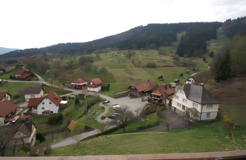 Forbach House | Holiday Home 'Paula' with Mountain View, Wi-Fi and Air Conditioning