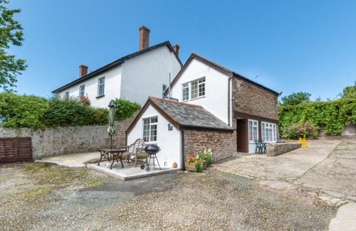 Westleigh House | Holiday Home Pusehill Barn-1 by Interhome