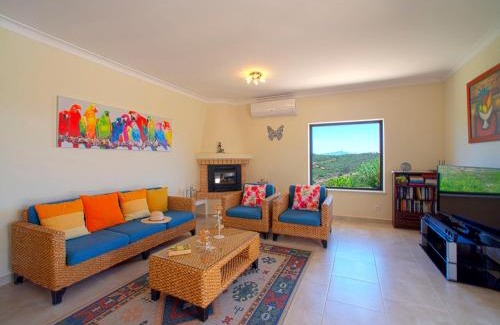 Sargacal House | Holiday Home Quinta do Mosaico by Interhome