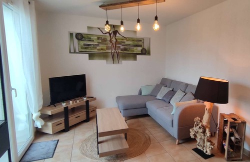 Homps Apartment | Holiday home rental in HOMPS in a secure residence