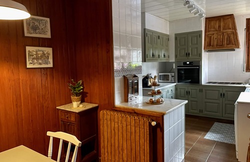 Mont-Ras House | Holiday Home 'Rocaclara' with Private Pool, Private Garden and Wi-Fi