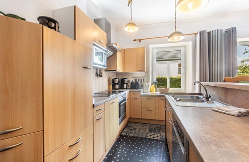 Rodershausen House | Holiday Home 'Rodershausen' with Private Terrace and Wi-Fi