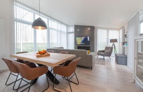 Wemeldinge House | Holiday Home Ruisweg 39 by Interhome