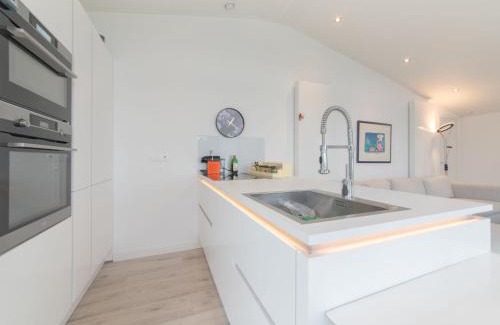 Wemeldinge House | Holiday Home Ruisweg 46 by Interhome