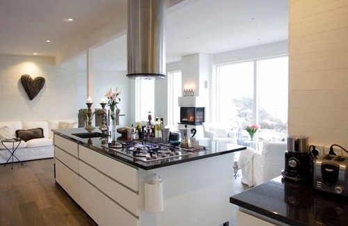 Kungshamn House | holiday home "Stora Utsikten" with water view