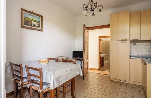 Nozanno House | Holiday Home "Tenuta Il Ponte - Dama" with Shared Pool, Private Garden & Wi-Fi