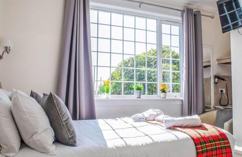 Beinn Orasaigh House | Holiday Home The Croft House Portree by Interhome