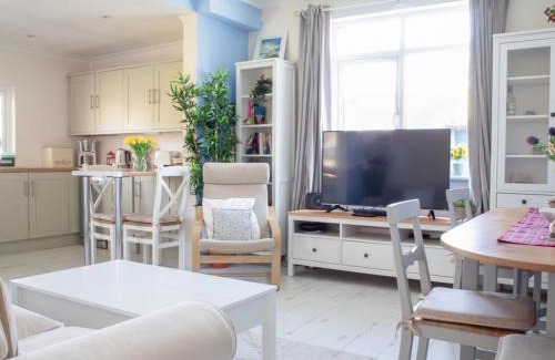 Beinn Orasaigh House | Holiday Home The Croft House Portree by Interhome