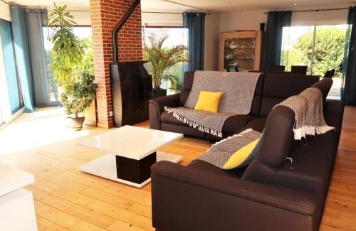 Trevignon House | Holiday Home Ty Annik by Interhome