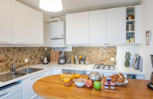 La Trinite-sur-Mer House | Holiday Home Ty Mam Goz by Interhome