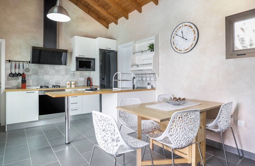 La Oliva Villa | Holiday Home “Villa Era 1” with Garden, Pool, Terrace & Wi-Fi