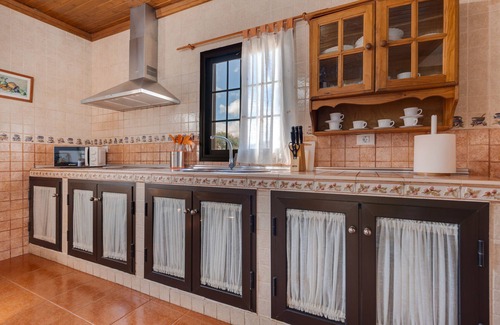 Betancuria House | Holiday Home "Villa Antonia" with Pool, Wi-Fi, Terraces and Garden