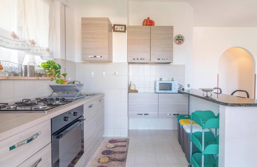 Gallina House | Holiday Home "Villa Clara" with Sea View, Covered Terrace & Garden