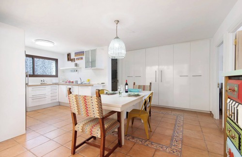 Telde House | Holiday Home 'Villa Floti With Sea View' with Sea Views, Wi-Fi and Air Conditioning