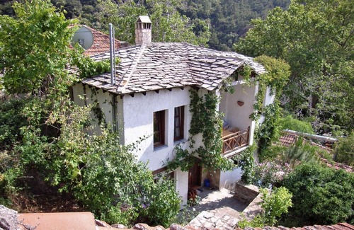 Kazaviti House | Holiday home "Villa Symeon" with a view of the sea