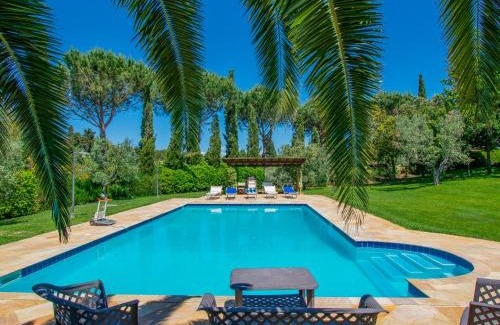 Cecina House | Holiday Home Villa Rosa by Interhome