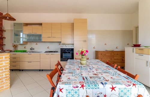 Granelli House | Holiday Home 'Villetta A Due Passi Dal Mare' with Private Terrace and Private Garden