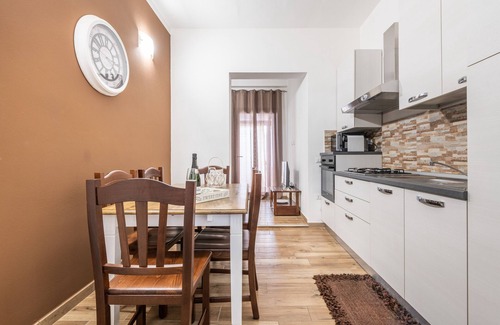 Pula House | Holiday home "Villetta Mattia" with Terrace and Air Conditioning