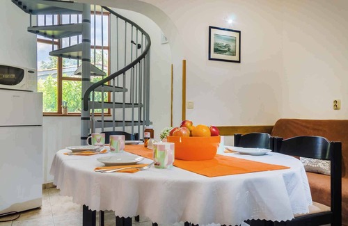 Pula House | Holiday home with air conditioning and barbecue terrace