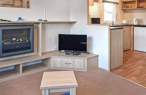 York House | Holiday home with one double with en suite, and one twin.