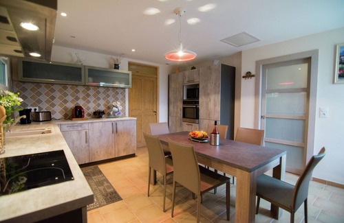 Aubais Villa | Holiday home with private fenced pool