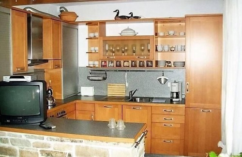 Kazaviti House | Holiday home with sea view in the mountain village of Kazaviti.