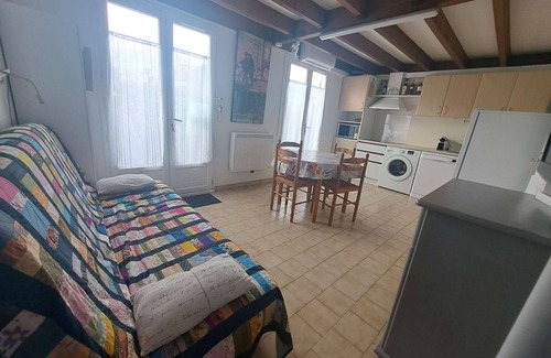Portiragnes-Plage House | Holiday house, 2 bedrooms,4 people, airco in living room, at only 300m from the beach of.
